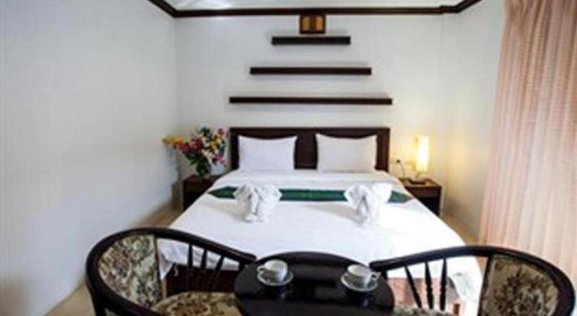 Triple Rund Place Hotel Patong Exterior foto